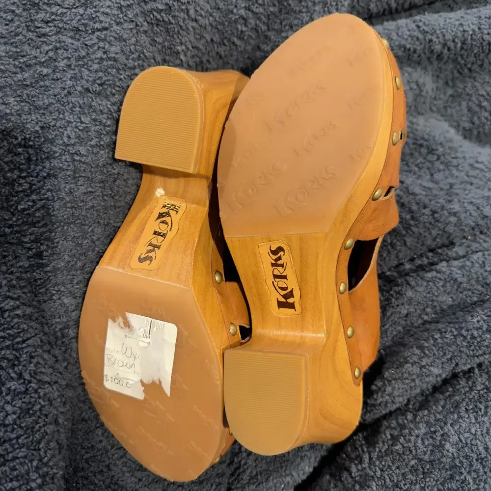 KORKS By Kors ease Wynne Comfort Clogs Shoes Leather Wedge Tan Platform Clogs 7
